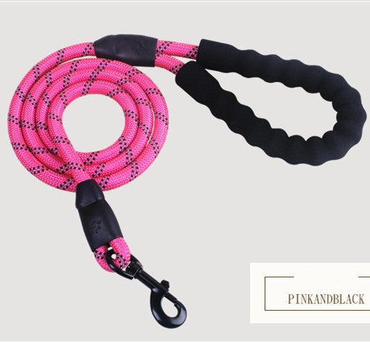 Experience the Joy of Walking Your Dog with Our Reflective Dog Leash! 🐾✨