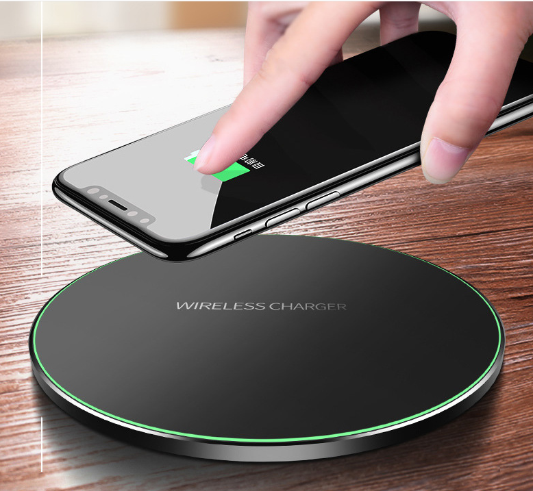 Experience the future of charging with our Wireless Fast Charge Charger! ⚡️🔋