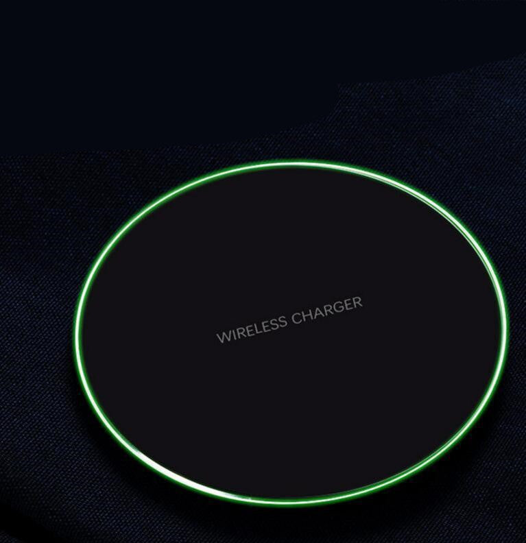 Experience the future of charging with our Wireless Fast Charge Charger! ⚡️🔋