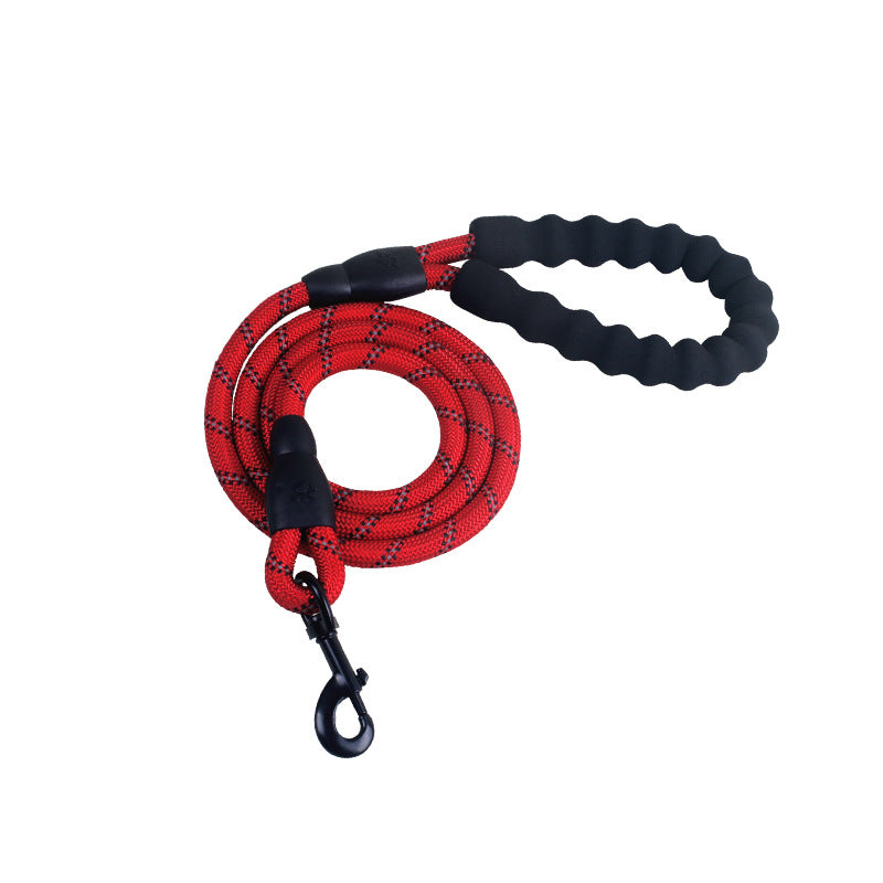 Experience the Joy of Walking Your Dog with Our Reflective Dog Leash! 🐾✨