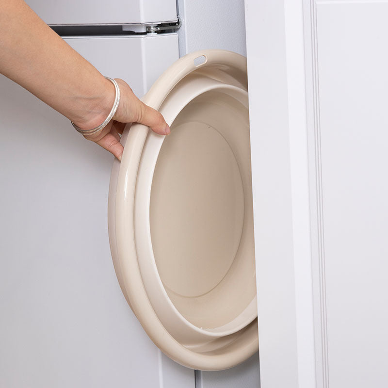 ¡Haga sus viajes más fáciles con nuestro lavabo de agua plegable portátil para viajes al aire libre! 🌄🌊