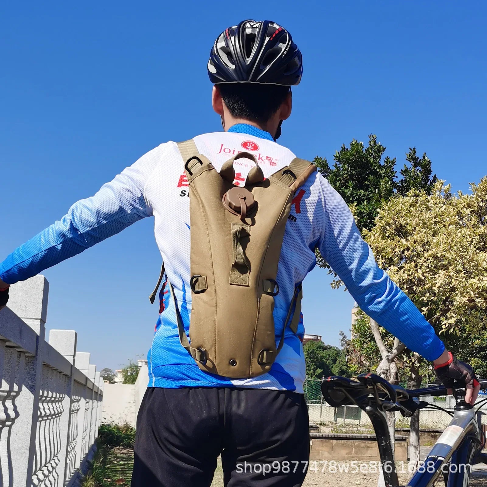 Water Bag Outdoor Camouflage 🚶‍♂️💧⛺🎒